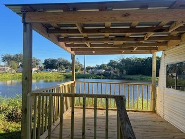 Foto del edificio - 1/1 Mobile Home - Rent to own - Zephyrhills, FL