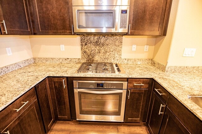 Building Photo - 1471 Mercado Way