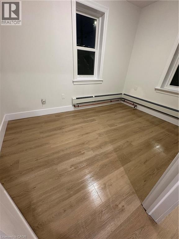 Building Photo - 803 King St