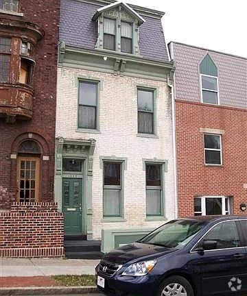 4BR duplex apt available - 1223 Market St