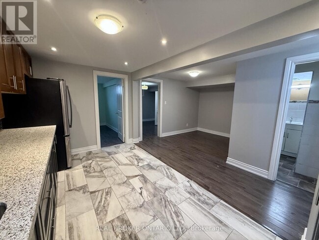 Building Photo - 926 Flagship Dr