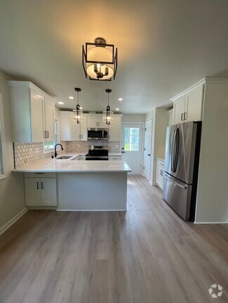 Building Photo - 5910 Teakwood Dr