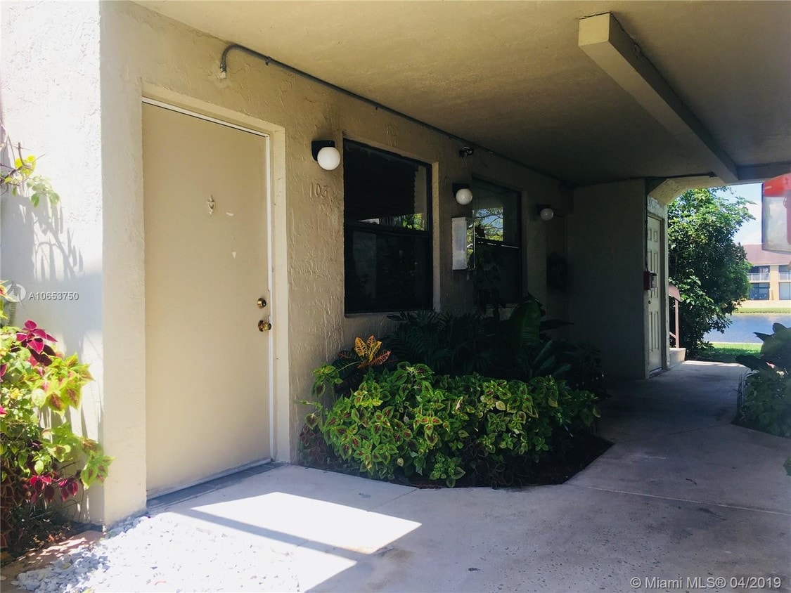 485 NW 210th St, Miami Gardens, FL 33169 Townhome Rentals in Miami Gardens FL