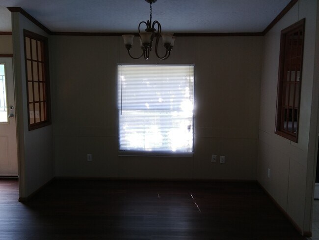 Building Photo - 250 Perkins Loop