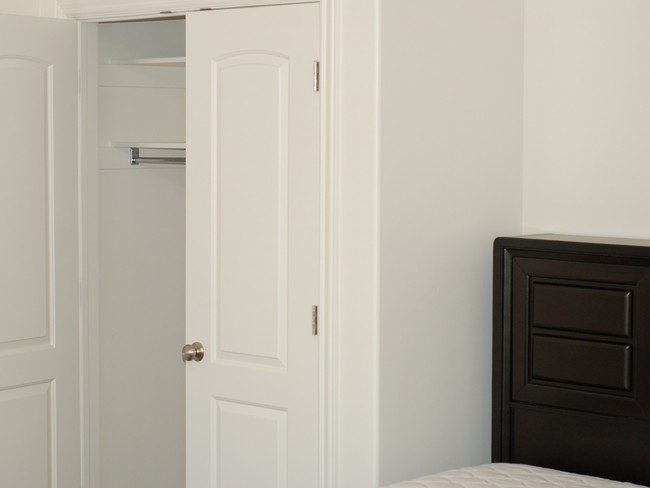 Foto del edificio - 145 E Center St