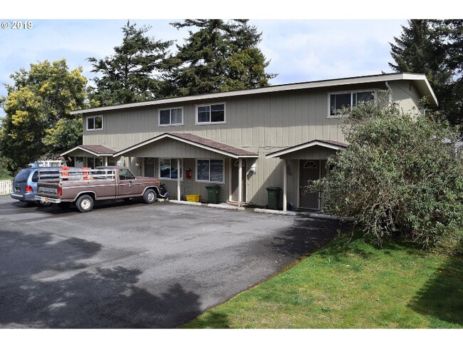 Building Photo - 931 Salmon Ave