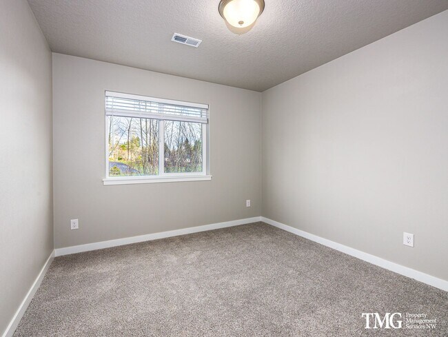 Foto del edificio - New Eastern Facing Townhome in Minnehaha w...
