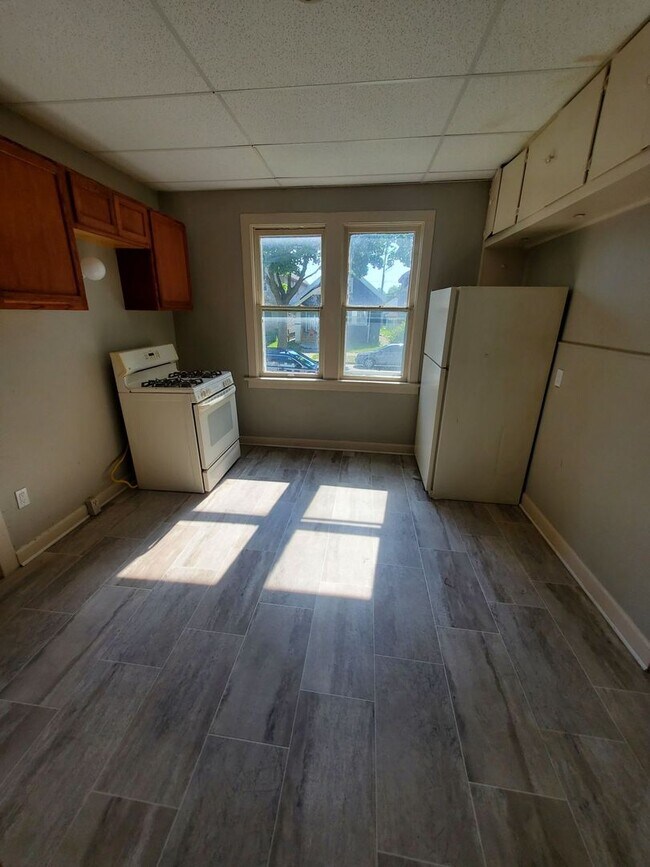 Foto del edificio - 2203-2205 W Melvina St. (Duplex)(ACE PROPERTY)