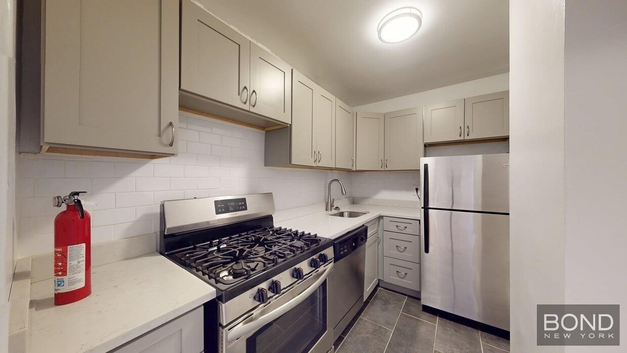 Primary Photo - 340 E 74th St