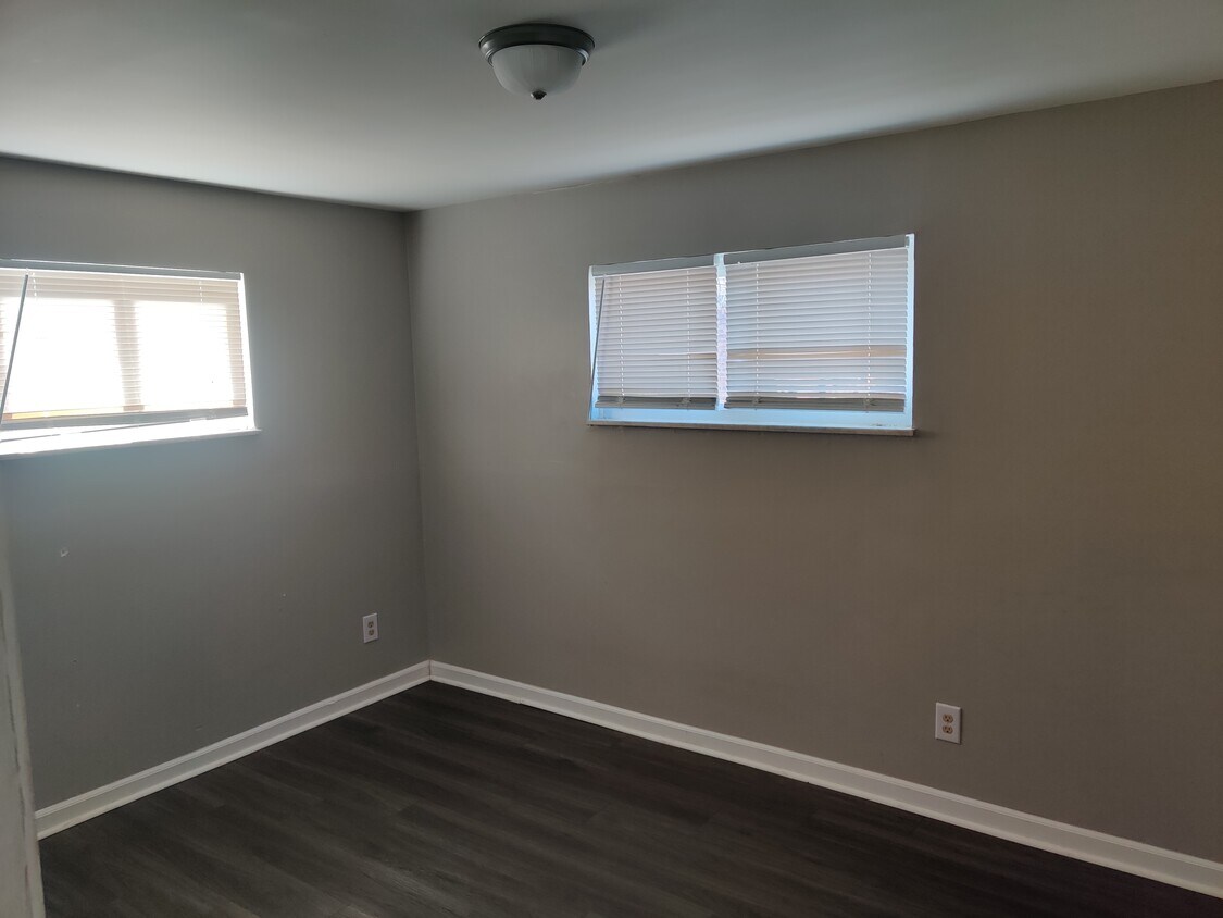 Foto principal - 3585 Cushing Dr