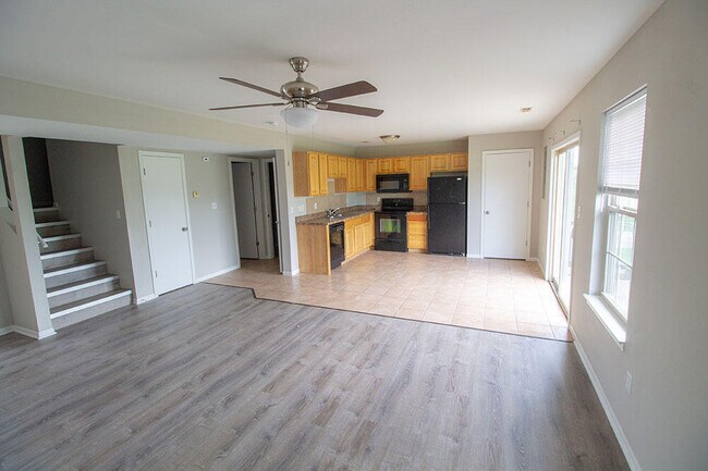 Foto del edificio - 5307 Silver Mill Dr