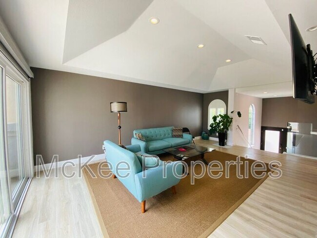 Foto del edificio - 33 Port Royale Rd