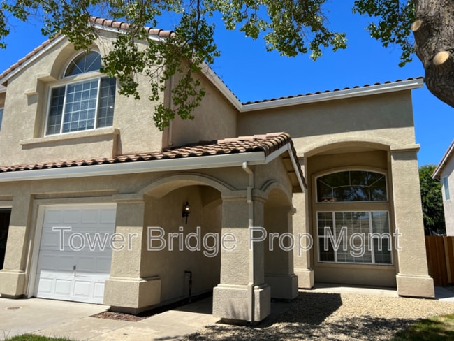 Building Photo - 3918 Ginko Way