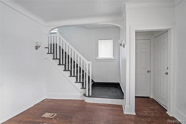 Building Photo - 4000 Berkshire St