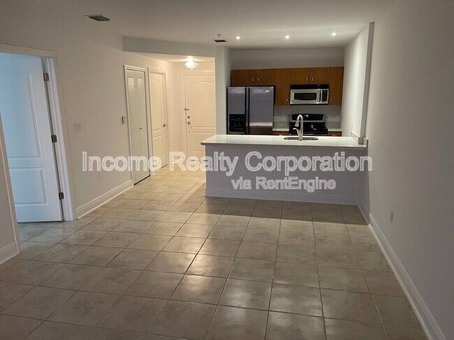 Building Photo - 2400 SW 27th Ave