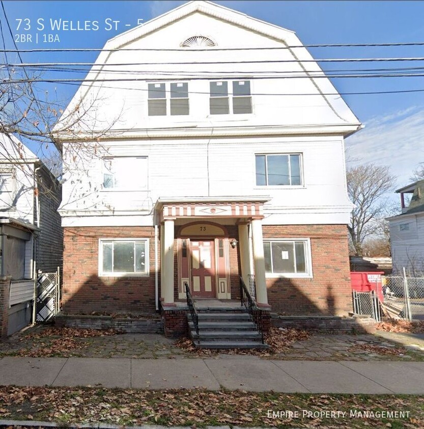 Primary Photo - 73 S Welles St