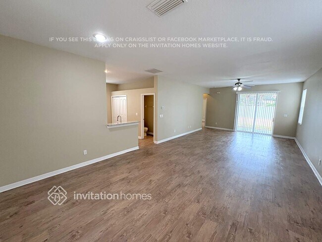 Foto del edificio - 15324 Skip Jack Loop