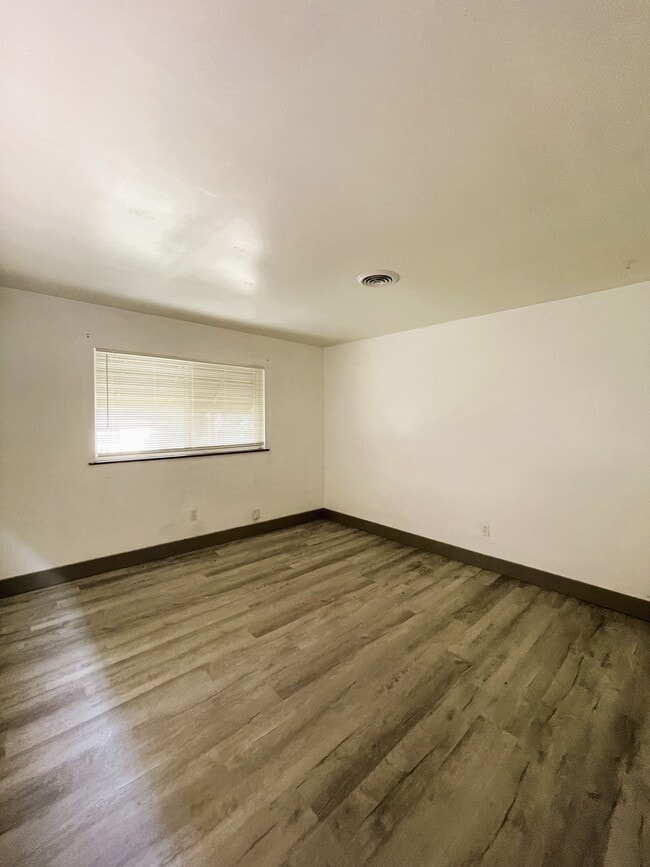 main living room - 2643 Dalton Ave