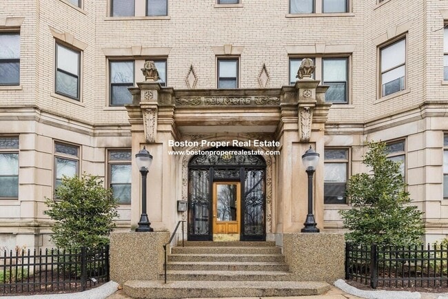 Building Photo - 56 Charlesgate E