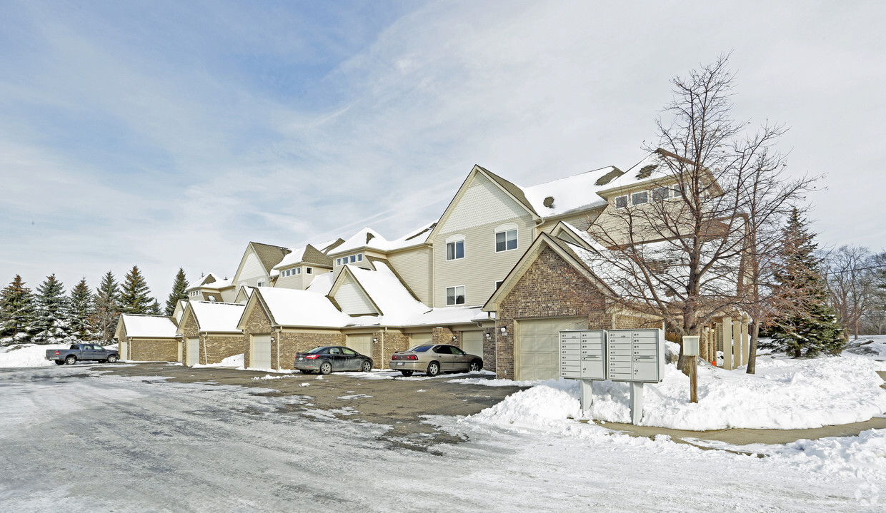 Primary Photo - Walton Pond Condos