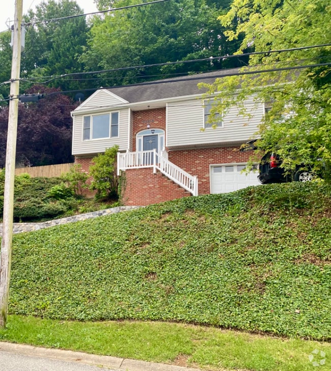 Building Photo - 5348 Cave Spring Ln