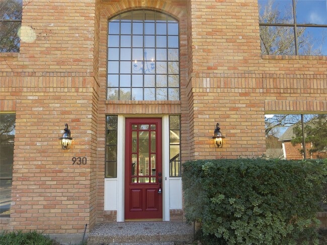 Building Photo - 930 Caswell Ct