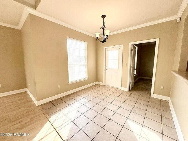 Foto del edificio - 4441 Burbank Dr