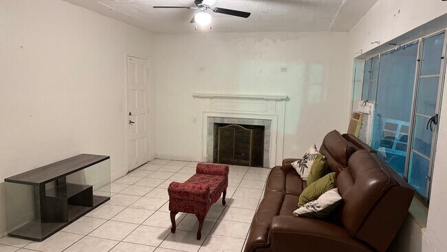 Foto del edificio - 1124 NW 112th Terrace