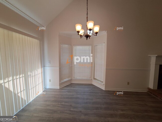 Foto del edificio - 2055 Pine Cone Dr SW