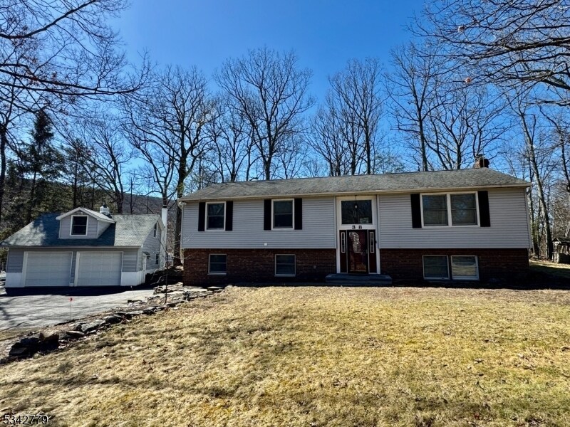 Primary Photo - 38 Notch Rd
