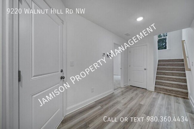 Foto del edificio - 9220 Walnut Hl Rd NW