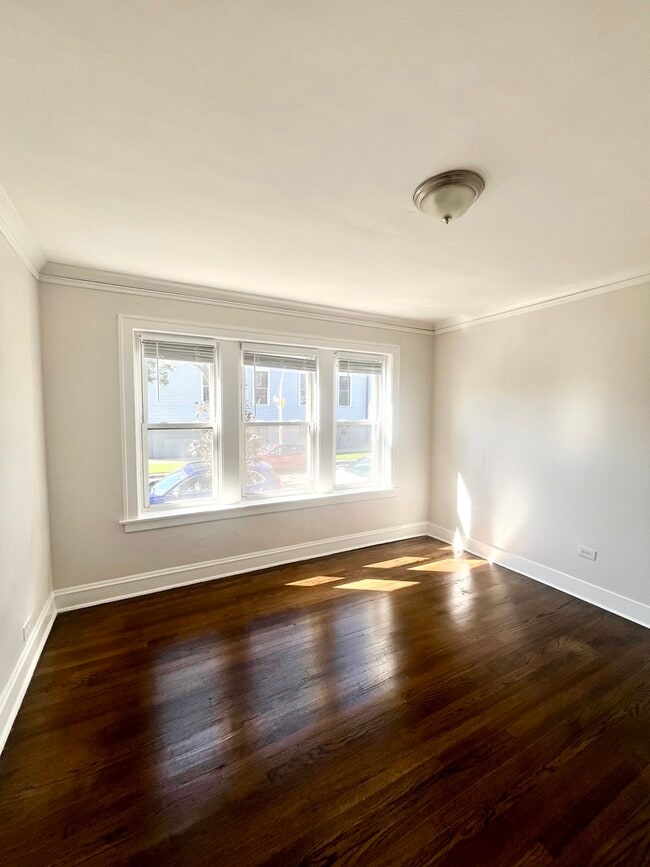 Building Photo - 4154 W Belden Ave