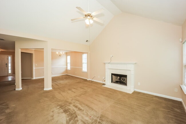 Building Photo - 1412 Cumberland Creek Ln SW