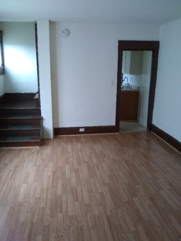 Foto del edificio - 202 E Oak St