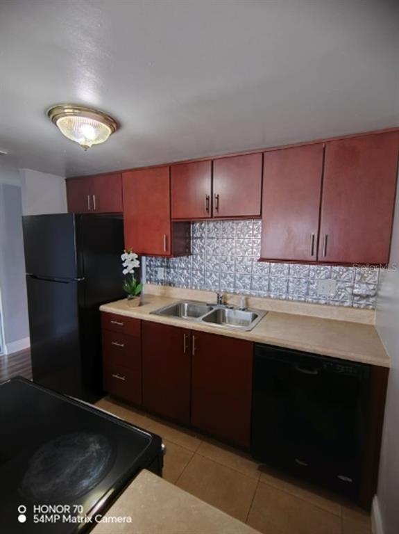 Foto del edificio - 5820 N Church Ave