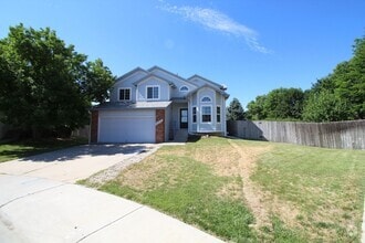 Building Photo - 2213 Sunleaf Ct