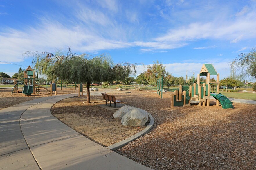 Picture of Midway Escondido