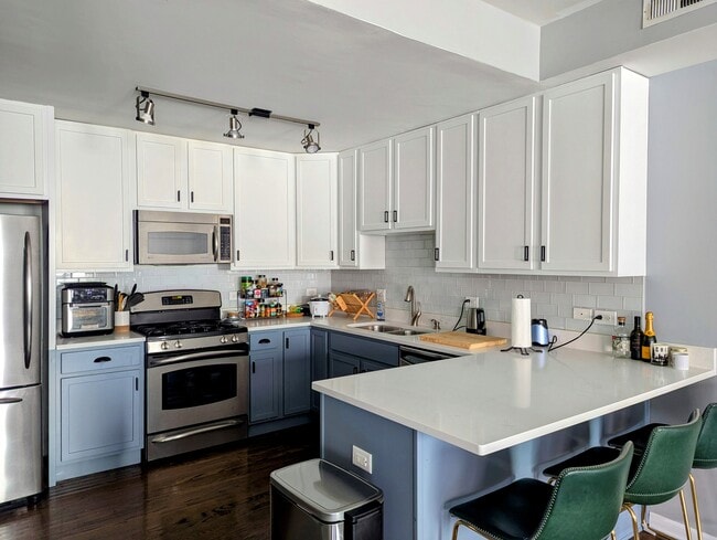 Building Photo - 2518 N Willetts Ct