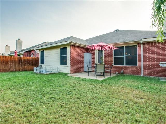 Foto del edificio - 11900 Hickory Cir