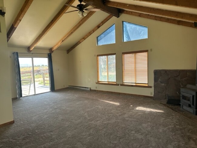 Foto del edificio - 2 bedroom home in quiet mobile home park i...