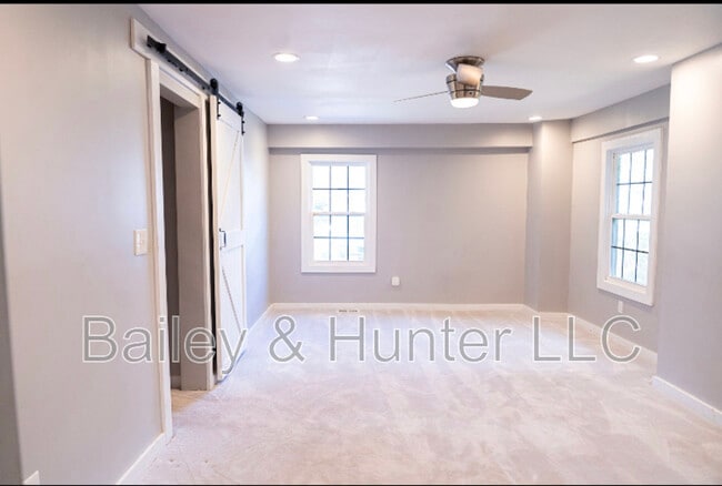 Photo - 3207 Bobbie Ln House