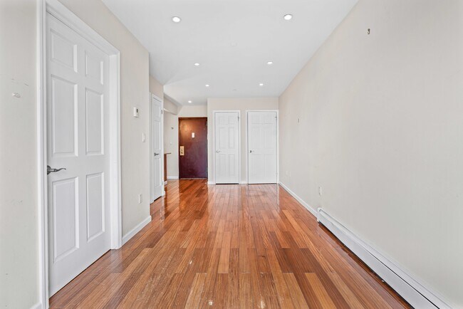 Foto del edificio - 43-33 42nd St