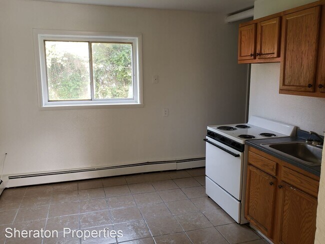 Building Photo - 3 br, 1 bath House - 114 Pilgrim Rd.