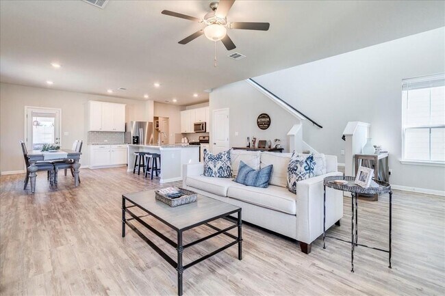 Foto del edificio - 787 Lone Peak Wy