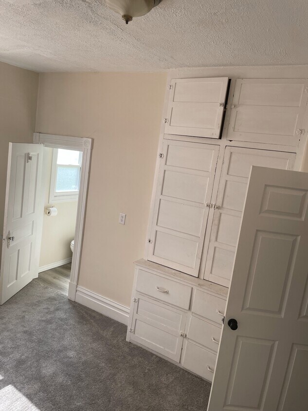 1118 Kinneys Ln Unit A, Portsmouth, OH 45662 Apartments in Portsmouth