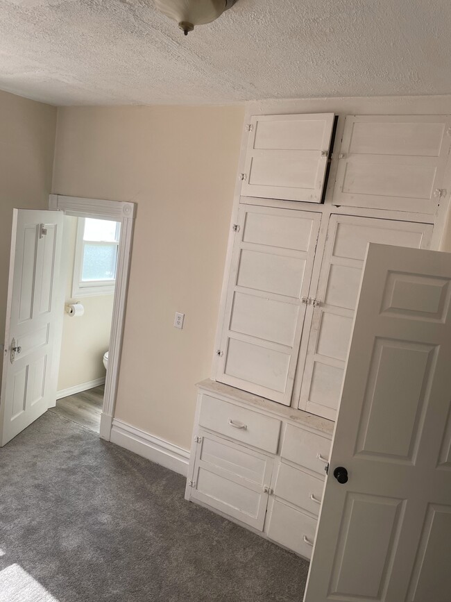 Building Photo - 1118 Kinneys Ln