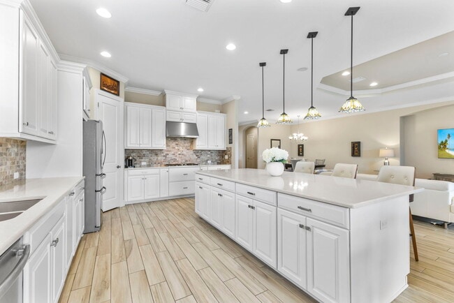 Building Photo - 4622 Benito Ct