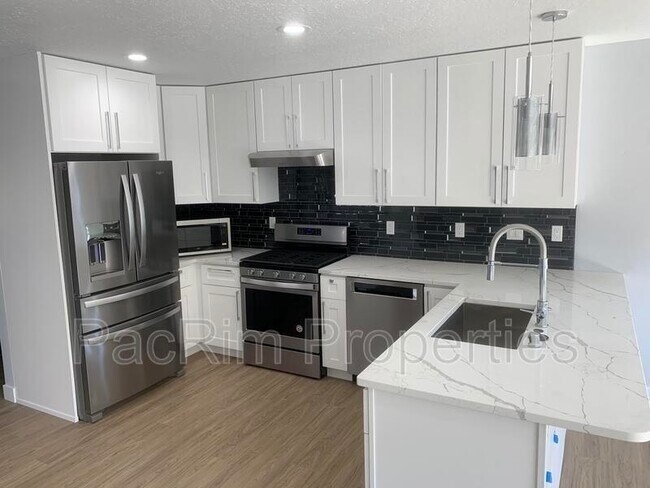 Foto del edificio - 659 E 76th Ave