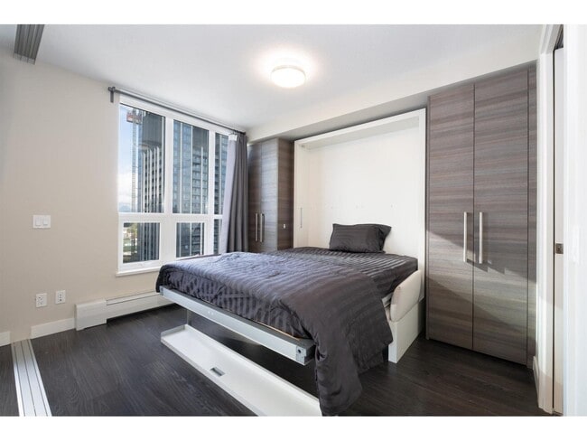 Photo du bâtiment - 13398-13104 104 Ave