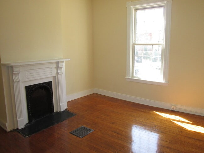 Building Photo - 2201 Jefferson Ave